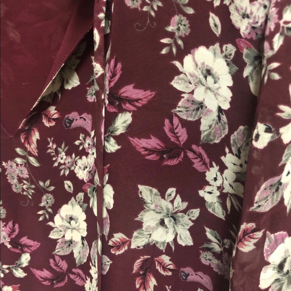 Skies are Blue, ladies blouse. - Picture 3 of 4